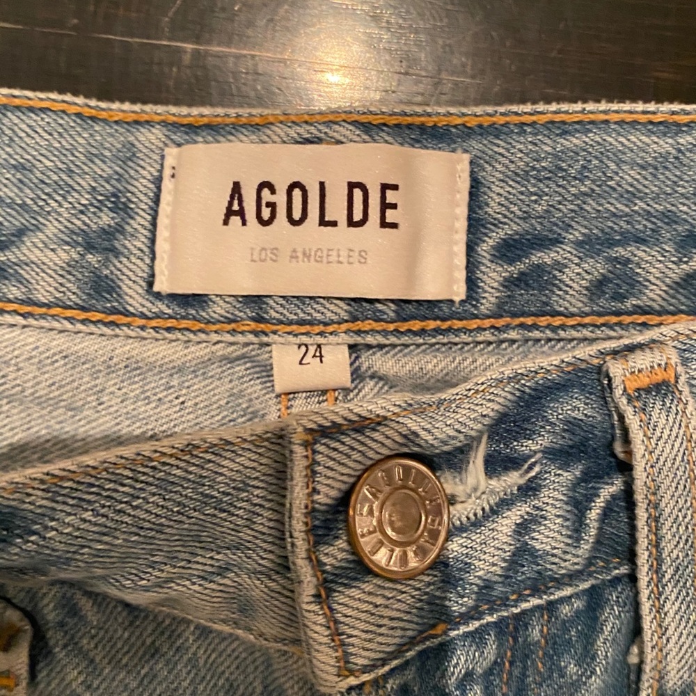 A golde super cute jeans